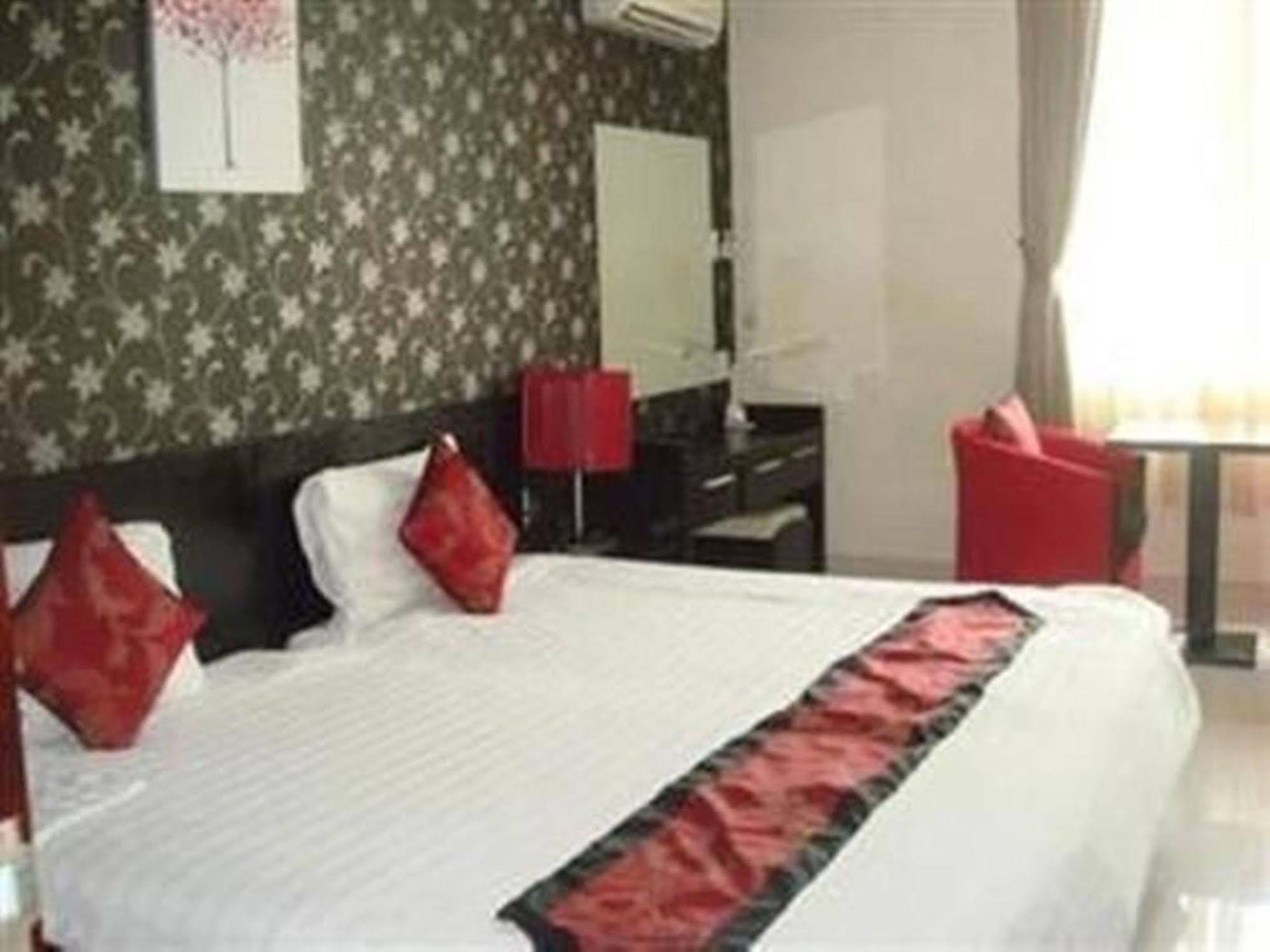 Trung Son Hotel Ho Chi Minh City Exterior photo